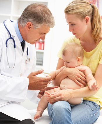 Infant getting Vaccinated