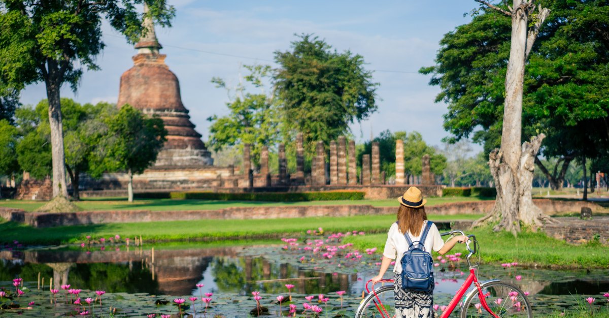 A free visa-on-arrival may boost the drooping tourism in Thailand.