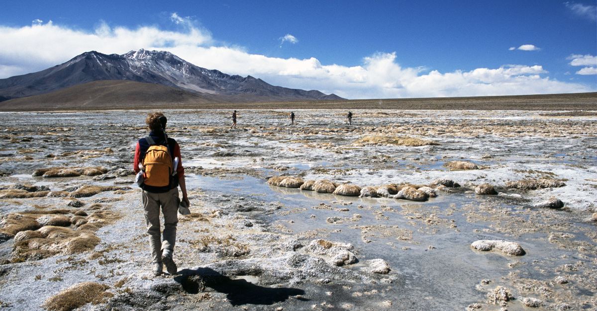 Landscapes like the Atacama Desert make Chile perfect for tourists who are alone and want to explore.