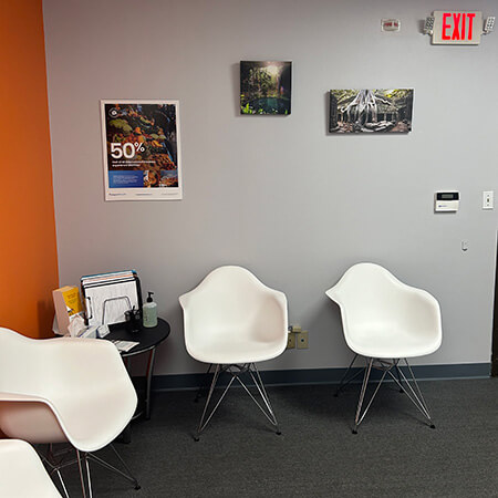 Our well appointed waiting rooms help you feel comfortable before yellow fever, typhoid or other vaccinations.