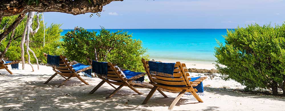Crystal clear water and fantastic food bring people to Mozambique. Let Passport Health help you stay healthy while you're there with travel advice and more.